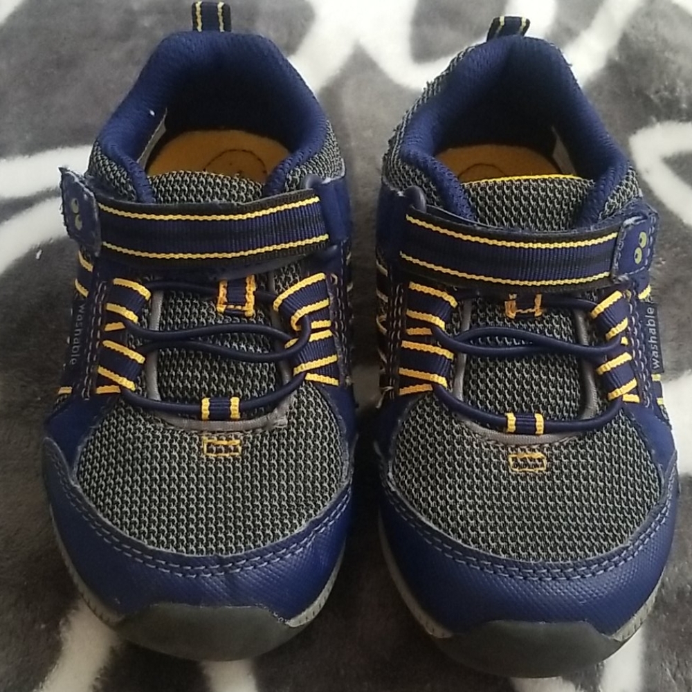 Boys shoe